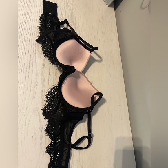 La vie en rose pink and black bra - Picture 2 of 3